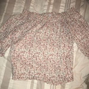 Off the shoulder stretchy long sleeve blouse